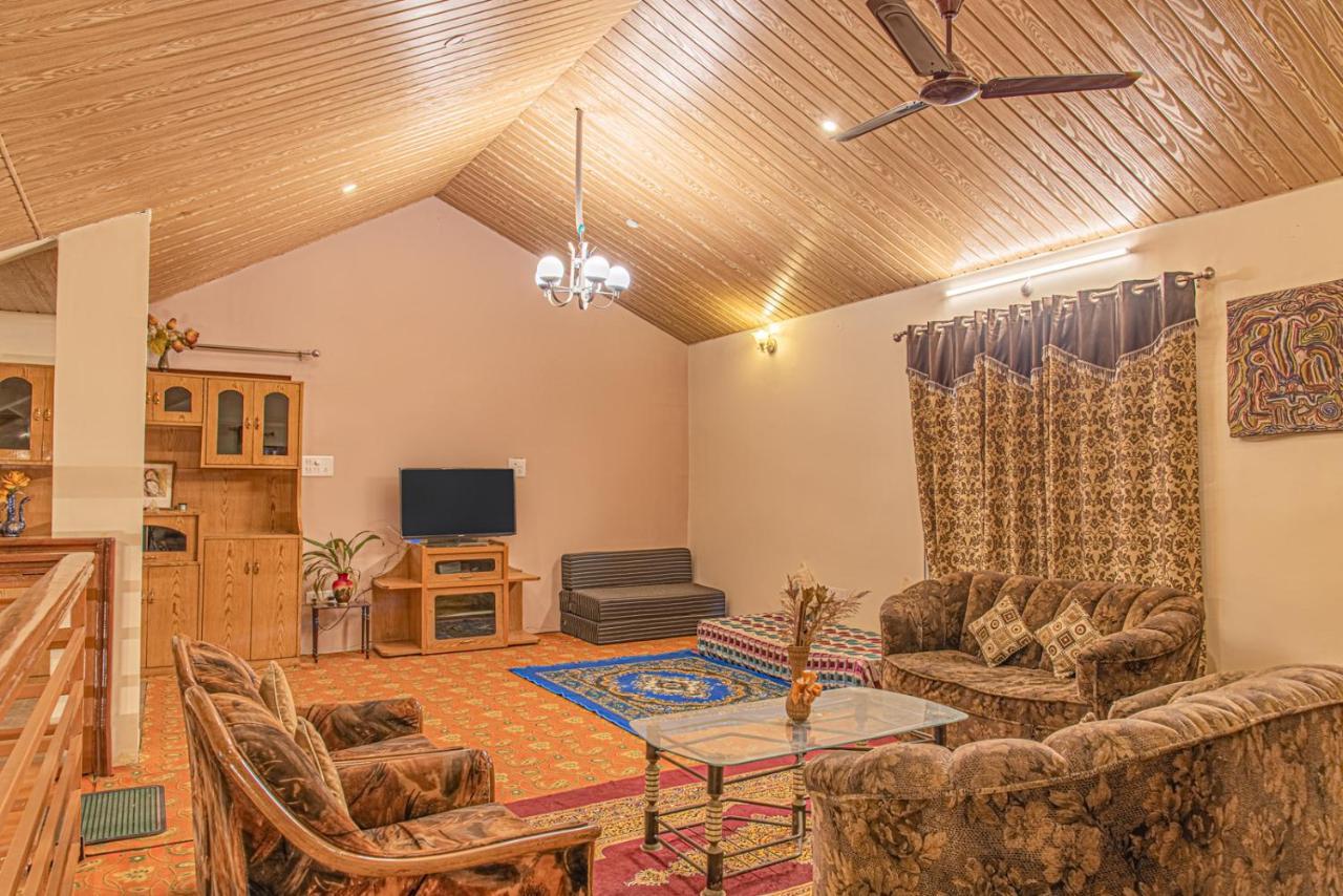 The Green Heights Cottage Касаулі Екстер'єр фото
