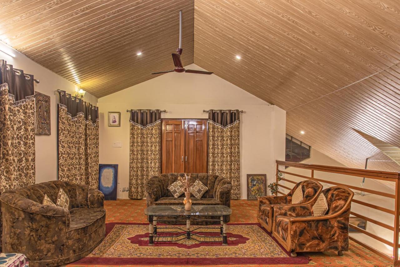 The Green Heights Cottage Касаулі Екстер'єр фото