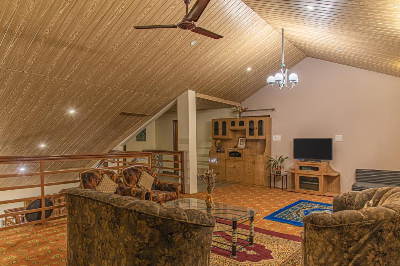 The Green Heights Cottage Касаулі Екстер'єр фото