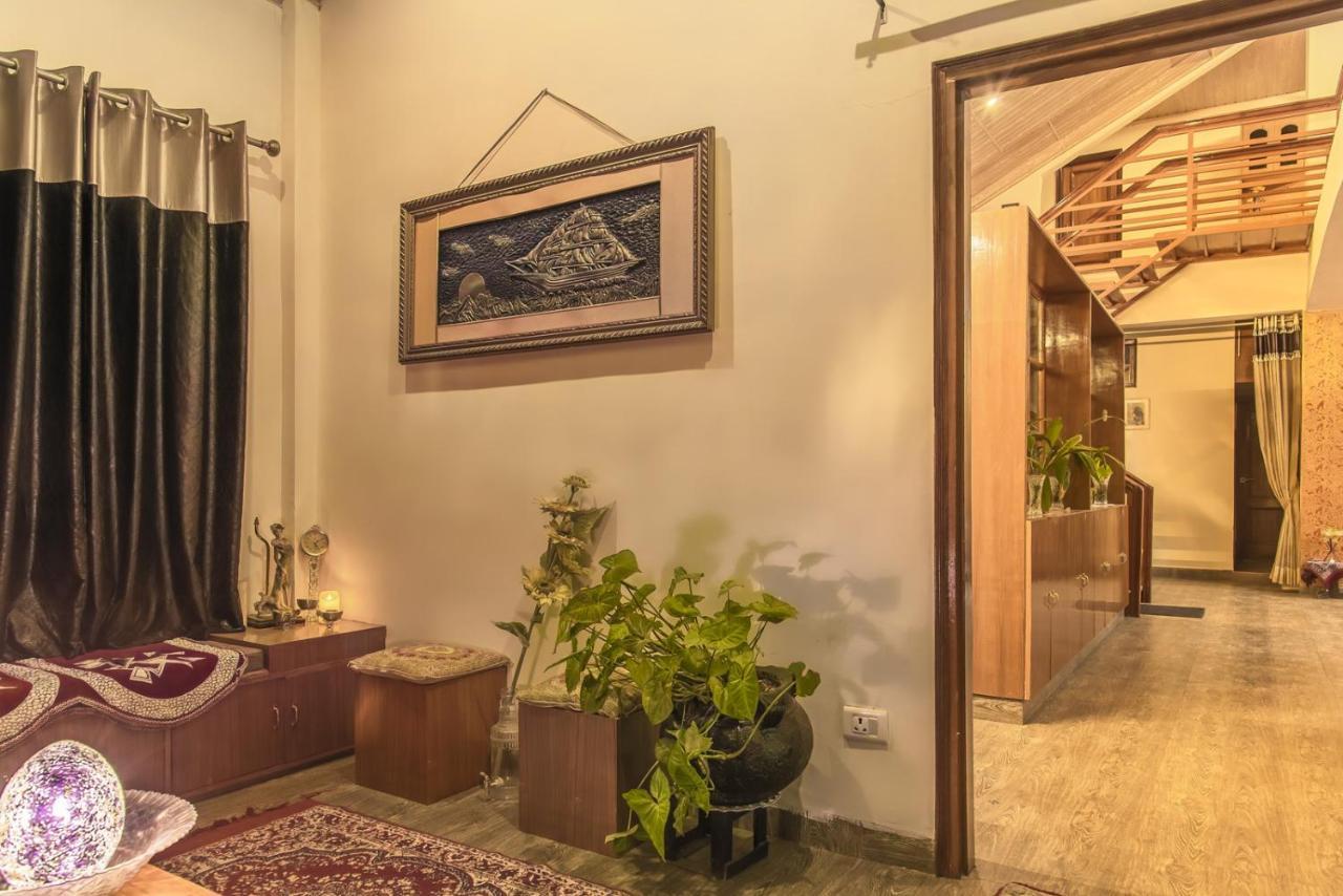 The Green Heights Cottage Касаулі Екстер'єр фото